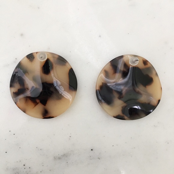 "Brigitte" Earrings || Tortoise Shell Statement - Picture 4 of 9
